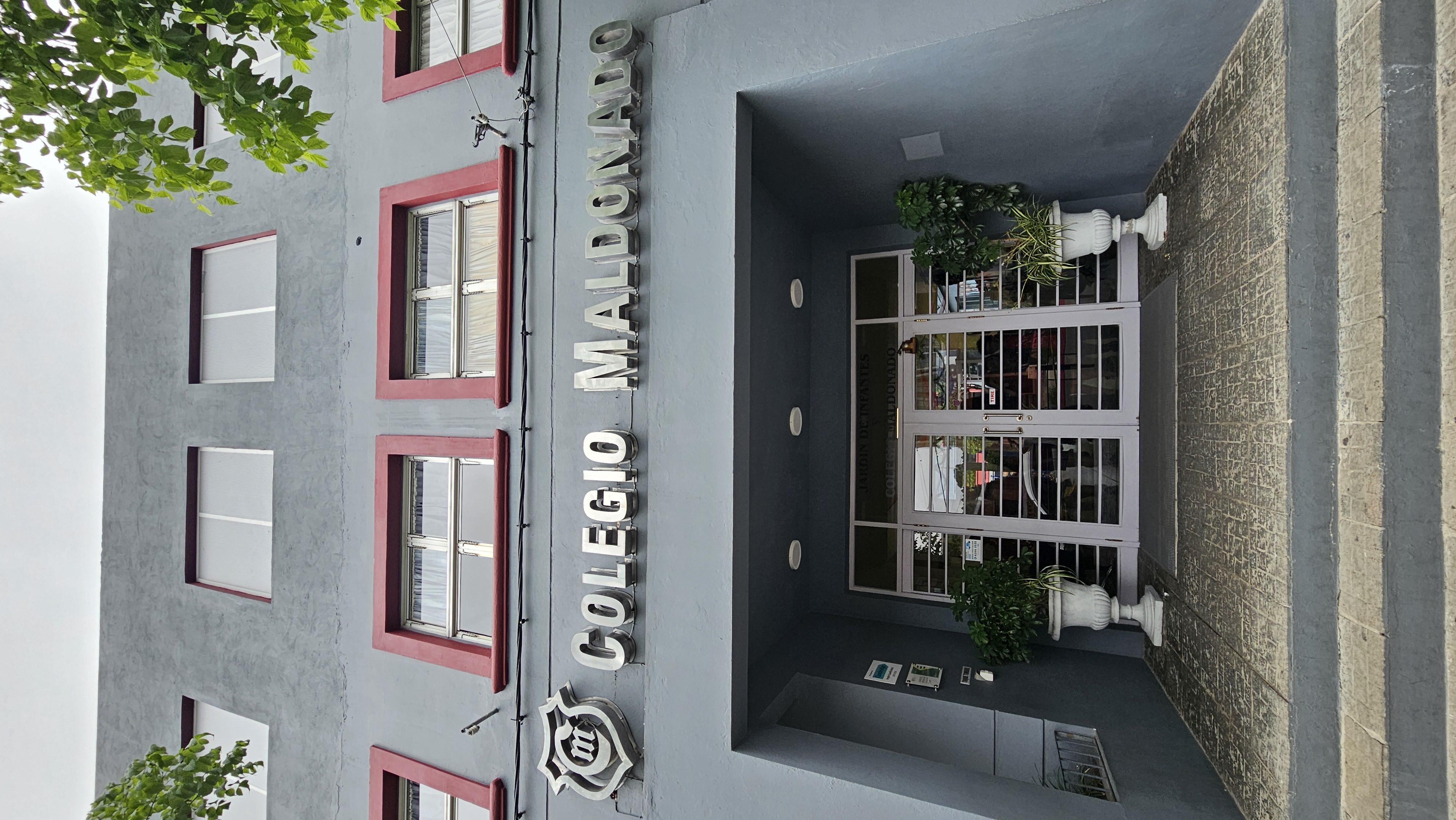 Fachada Colegio Maldonado